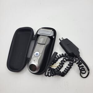 BRAUN Series 7 5692 Cordless Razor Shaver with charger and case